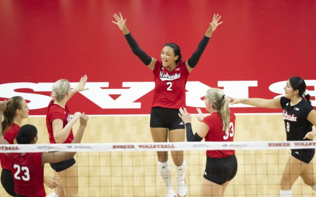 HUSKER VOLLEYBALL: Top-Ranked Nebraska Cruises To Second Straight Sweep