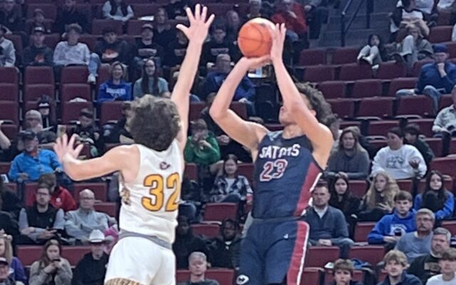 BOYS STATE BASKETBALL: Gretna Eliminates Southeast, While East and North Star Also Take Early Exits